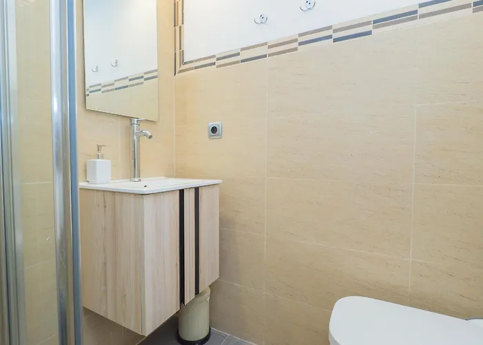 Cubo's Bono Free Parking * ماربيا