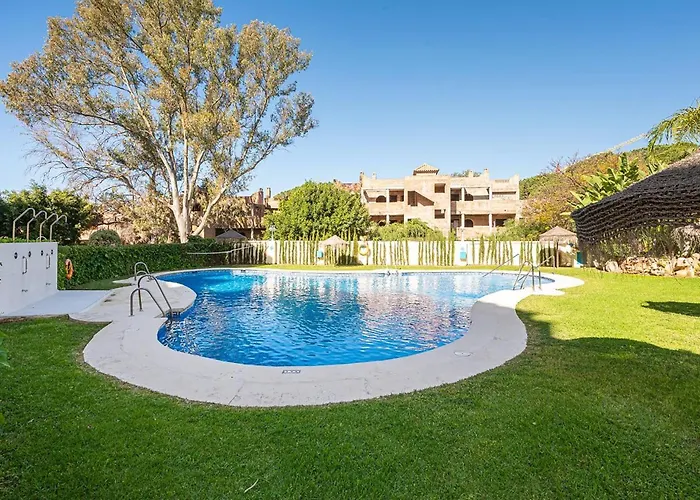 Cubo's Bono Free Parking * ماربيا