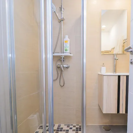 Cubo's Bono Free Parking Marbella