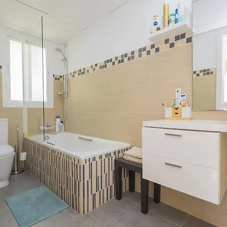 Cubo's Bono Free Parking Apartment *