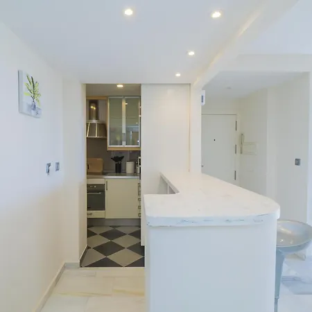 Cubo's Bono Free Parking Apartment